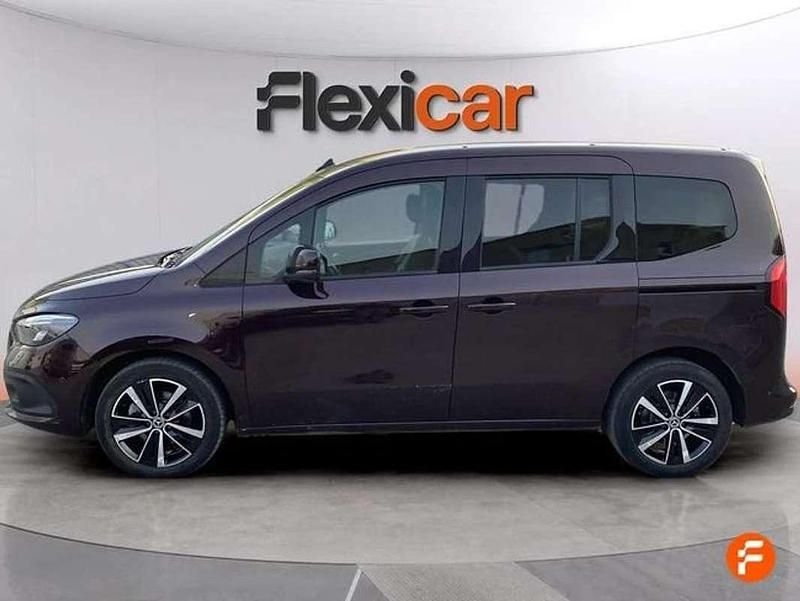 Usado Mercedes T180 116 CV (85 kW) 2022 Burdeos Monovolumen