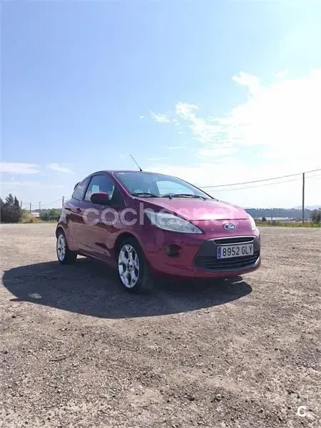 Usado Ford Ka Titanium 69 CV (50 kW) 2009 Granate Utilitario