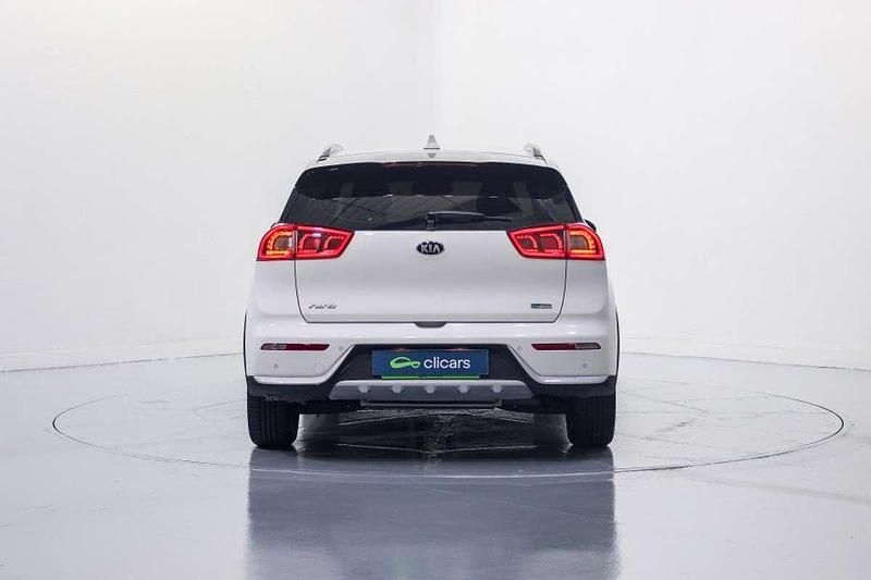 Usado Kia Niro 105 CV (77 kW) 2017 Blanco SUV