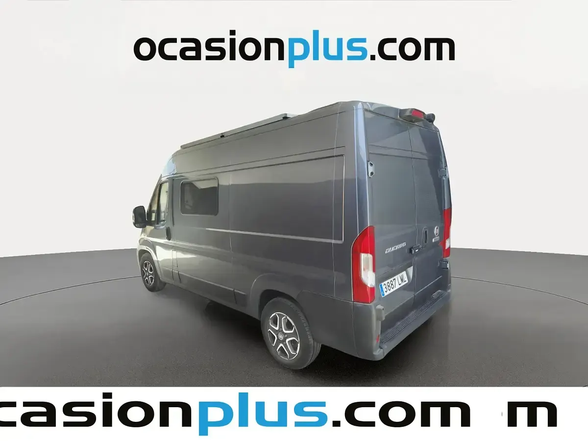 Usado Fiat Ducato 160 CV (117 kW) 2021 Gris Van