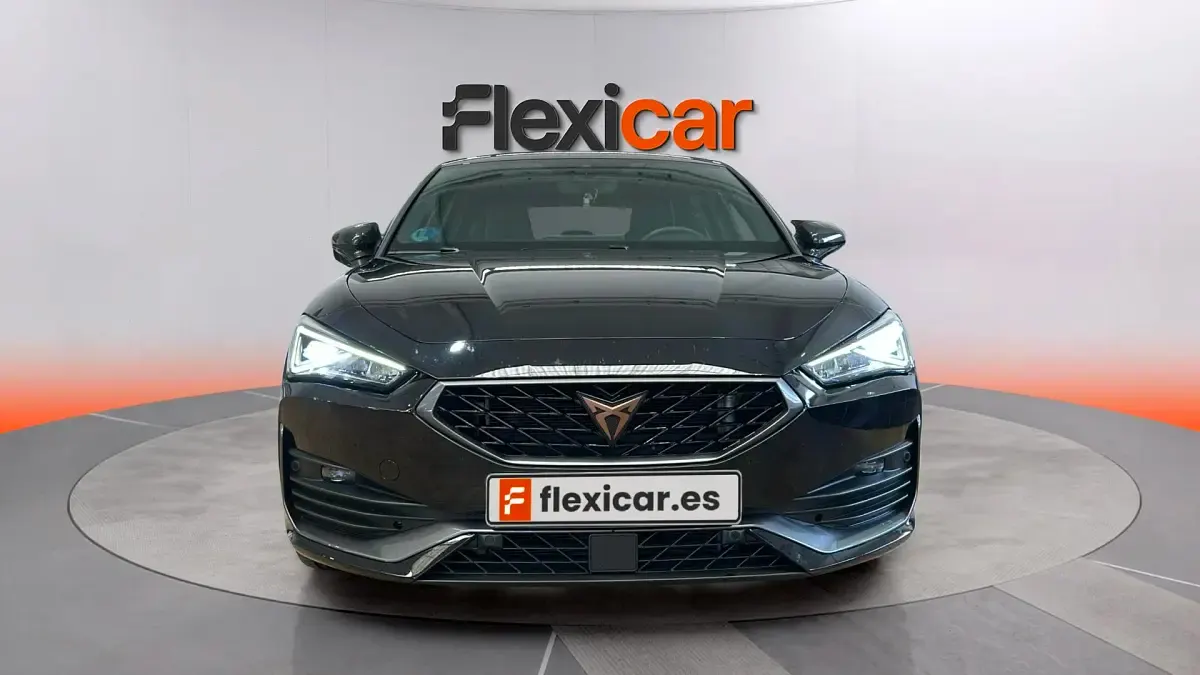 Usado Cupra Leon 150 CV (110 kW) 2023 Negro Berlina