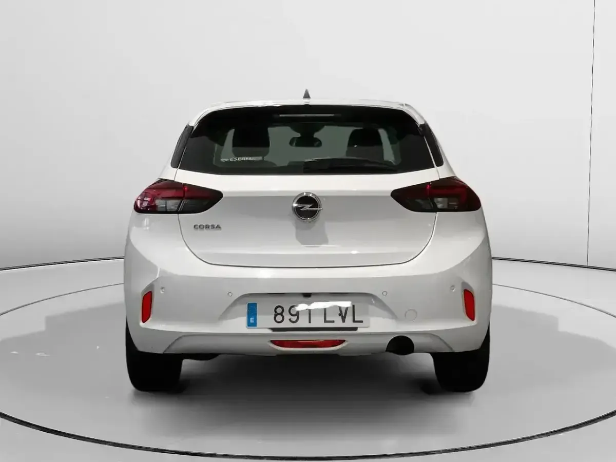 Używany Opel Corsa Elegance 100 KM (73 kW) 2022 Biały Hatchback