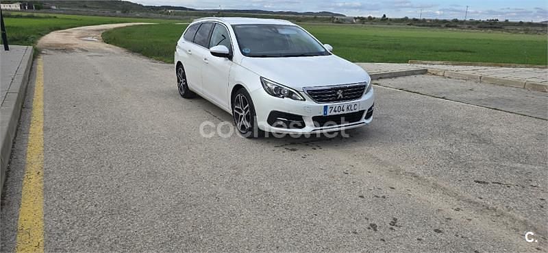 Usado Peugeot 308 SW Allure 130 CV (95 kW) 2018 Blanco Familiar