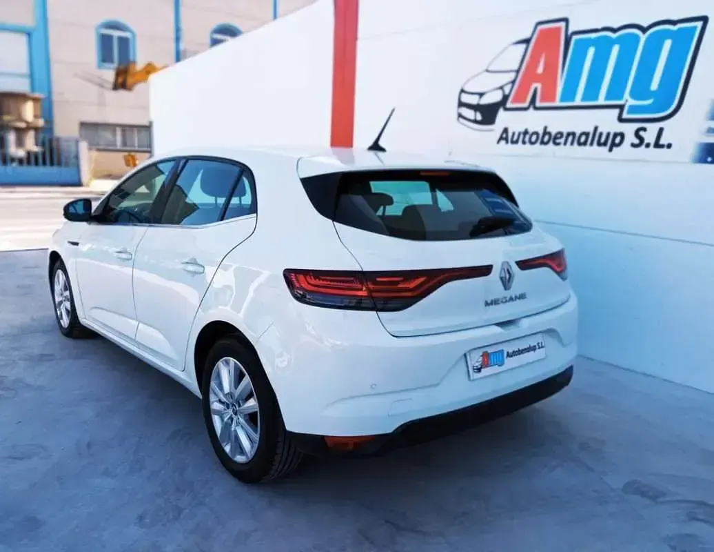 Usado Renault Mégane II Business 116 CV (85 kW) 2021 Blanco Berlina