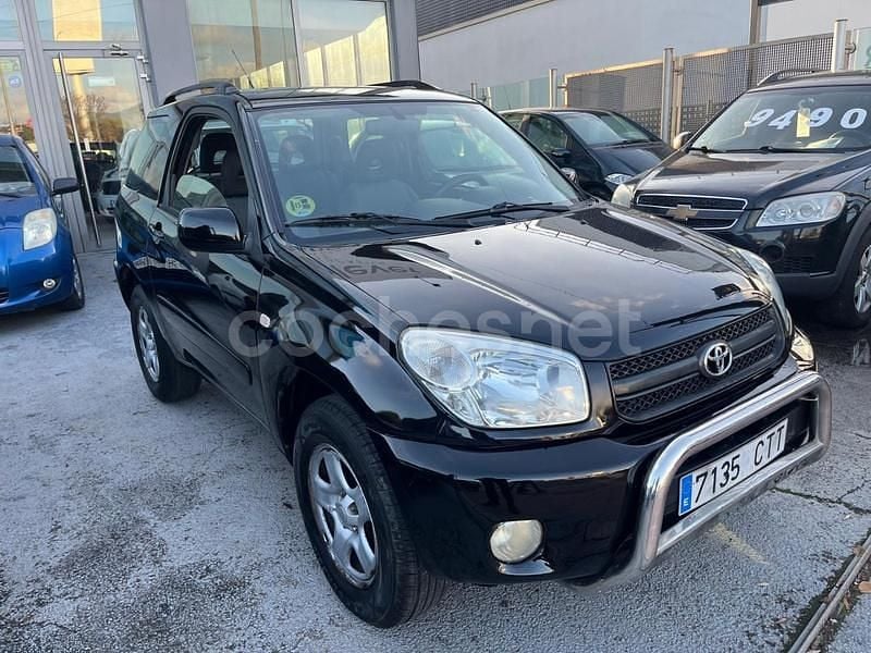 Negro Usado 2004 Toyota RAV4 Luna SUV | 6490 € (Precio justo) - Imagen 1/4