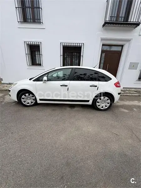Usado Citroën C4 92 CV (67 kW) 2005 Blanco Berlina