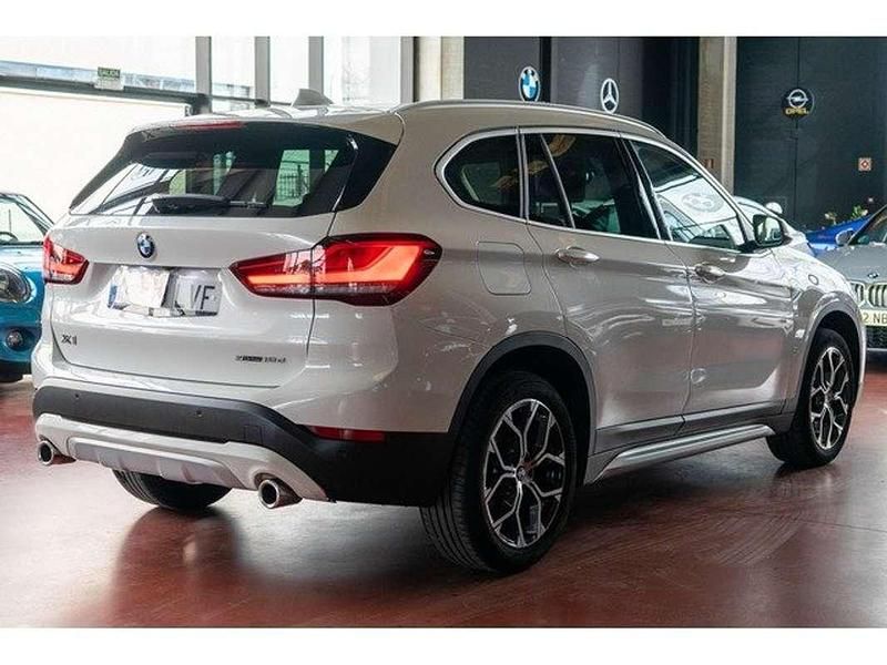 Usado BMW X1 Sport Line 150 CV (110 kW) 2021 Blanco SUV