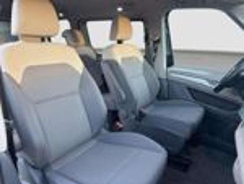 Usado VW Multivan 150 CV (110 kW) 2025 Negro Monovolumen