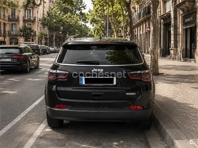 Usado Jeep Compass Longitude 140 CV (102 kW) 2019 Negro SUV