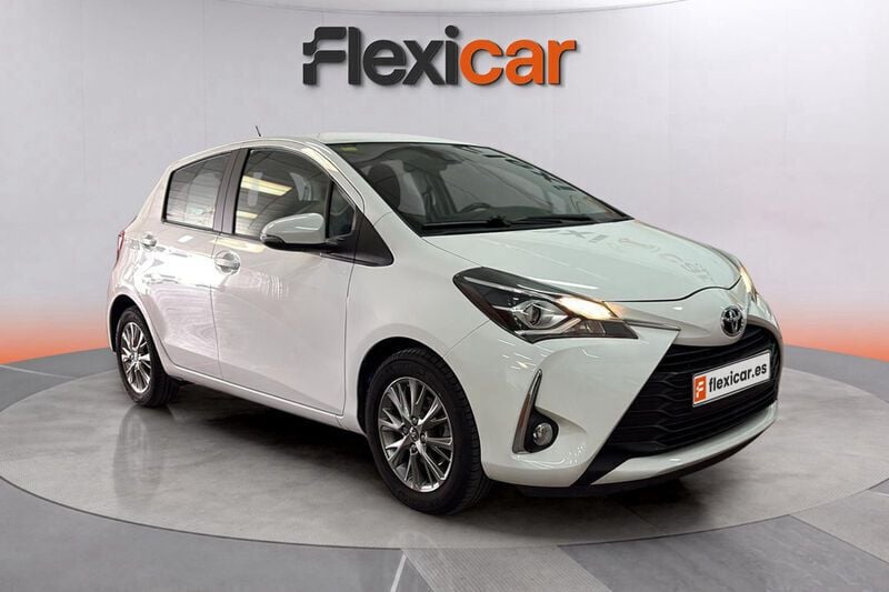 Blanco Usado 2018 Toyota Yaris Business Edition Berlina | 10.290 € (Buen precio) - Imagen 1/4