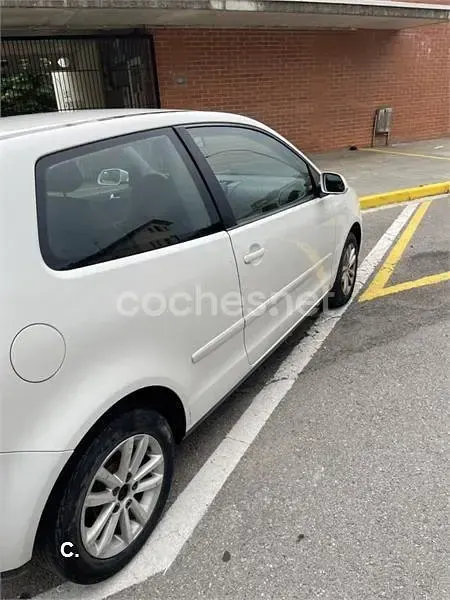 Usado VW Polo Edition 70 CV (51 kW) 2006 Blanco Utilitario