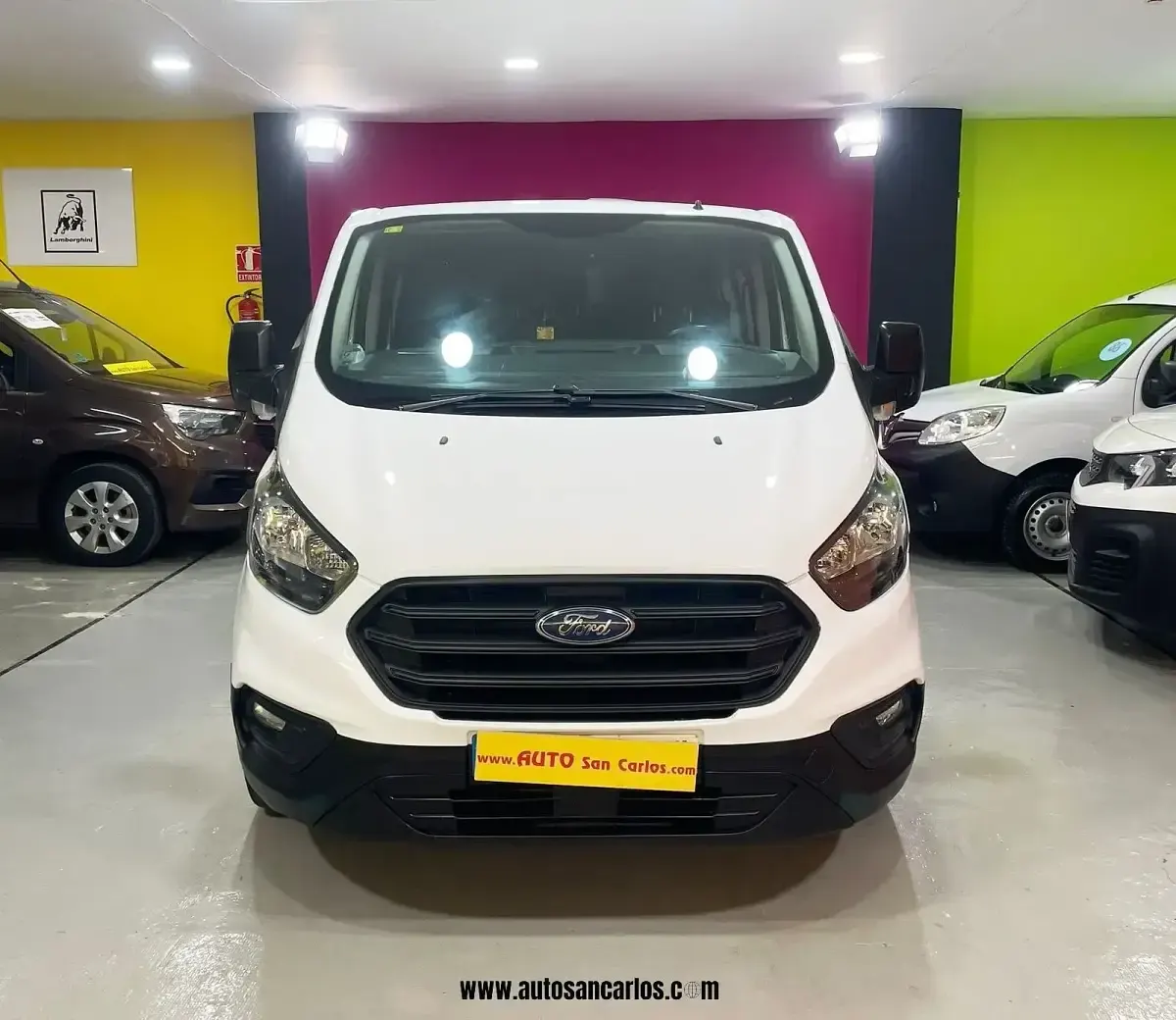Begagnad Ford Transit Custom Ambiente 105 HK (77 kW) 2020 Vit Sedan