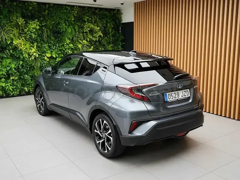 Usado Toyota C-HR Plus 122 CV (89 kW) 2017 Gris / plata SUV
