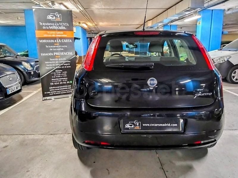 Usado Fiat Grande Punto Dynamic 95 CV (69 kW) 2006 Negro Utilitario