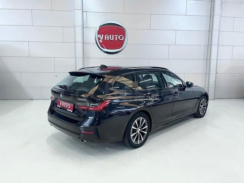 Usado BMW 318 Comfort Edition 150 CV (110 kW) 2020 Negro Familiar