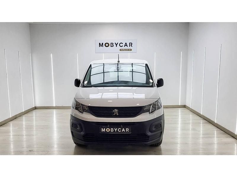 Usado Peugeot Rifter Active 100 kW (136 CV) 2023 Blanco Monovolumen