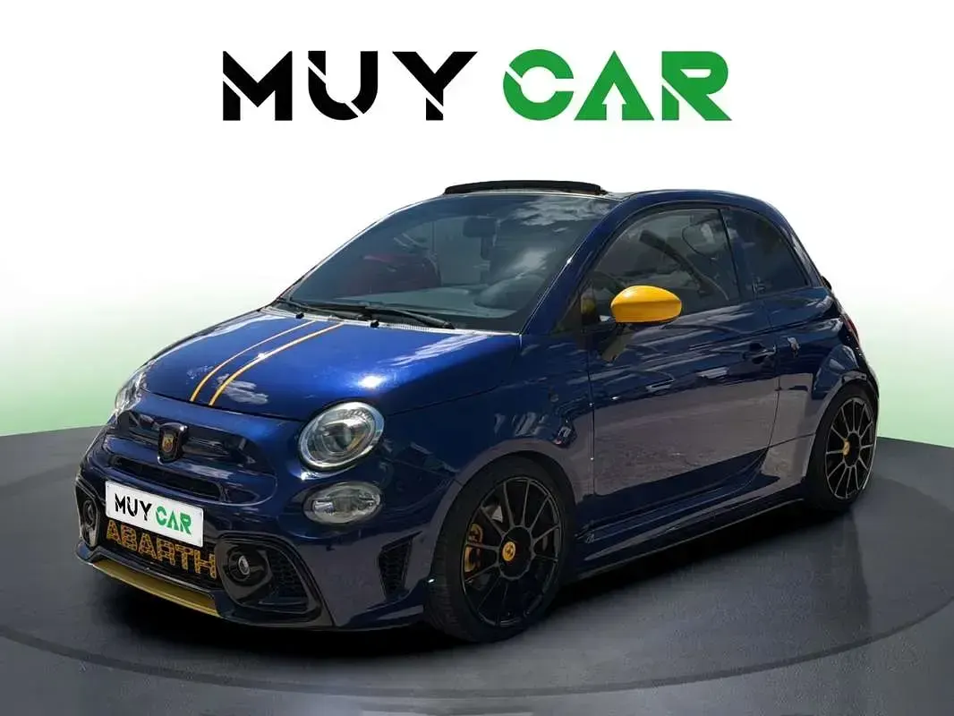Usado Abarth 595 145 CV (106 kW) 2018 Azul Utilitario