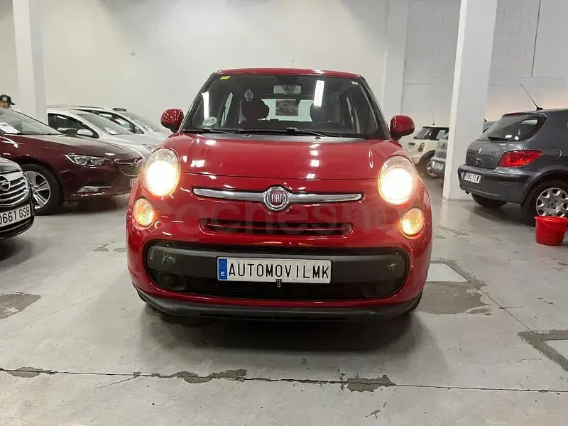Usado Fiat 500L Lounge 85 CV (62 kW) 2015 Rojo Monovolumen