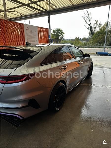 Gris / plata Usado 2022 Kia ProCeed Familiar | 29.700 € (Caro) - Imagen 1/2