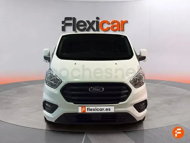 Usado Ford Tourneo Titanium 150 CV (110 kW) 2022 Blanco Monovolumen