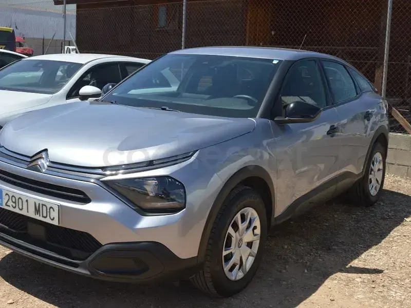 Usado Citroën C4 Live 110 CV (80 kW) 2023 Gris / plata SUV
