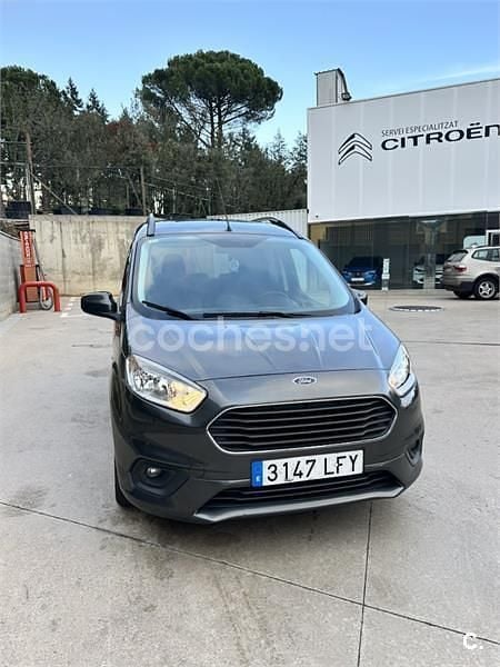 Gris / plata Usado 2020 Ford Tourneo Courier Titanium Monovolumen | 13.500 € (Un poco caro) - Imagen 1/4