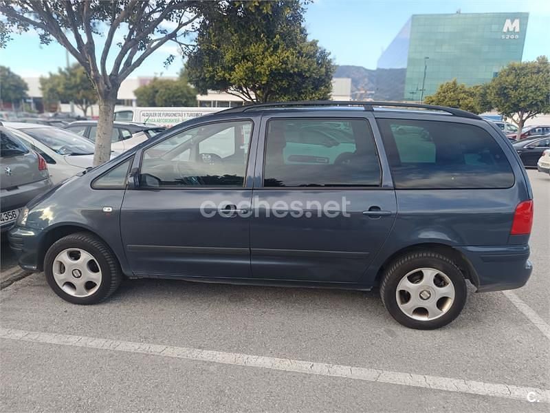 Gris / plata Usado 2004 Seat Alhambra Sport Monovolumen | 3200 € (Buen precio) - Imagen 1/4