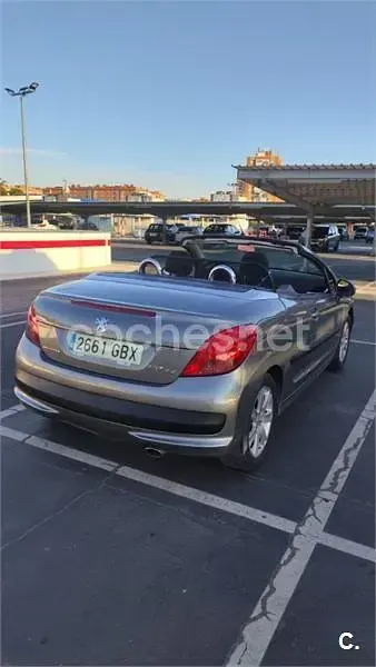 Usado Peugeot 207 CC 120 CV (88 kW) 2008 Gris / plata Descapotable