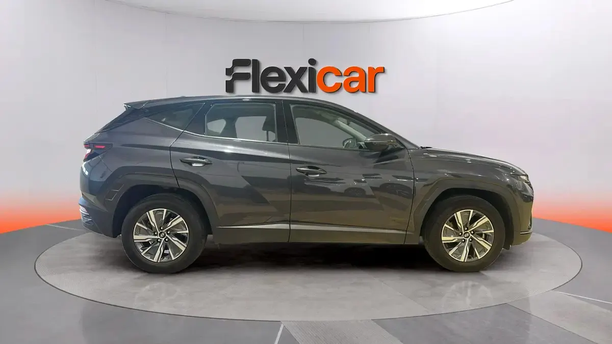 Usado Hyundai Tucson 150 CV (110 kW) 2024 Gris SUV