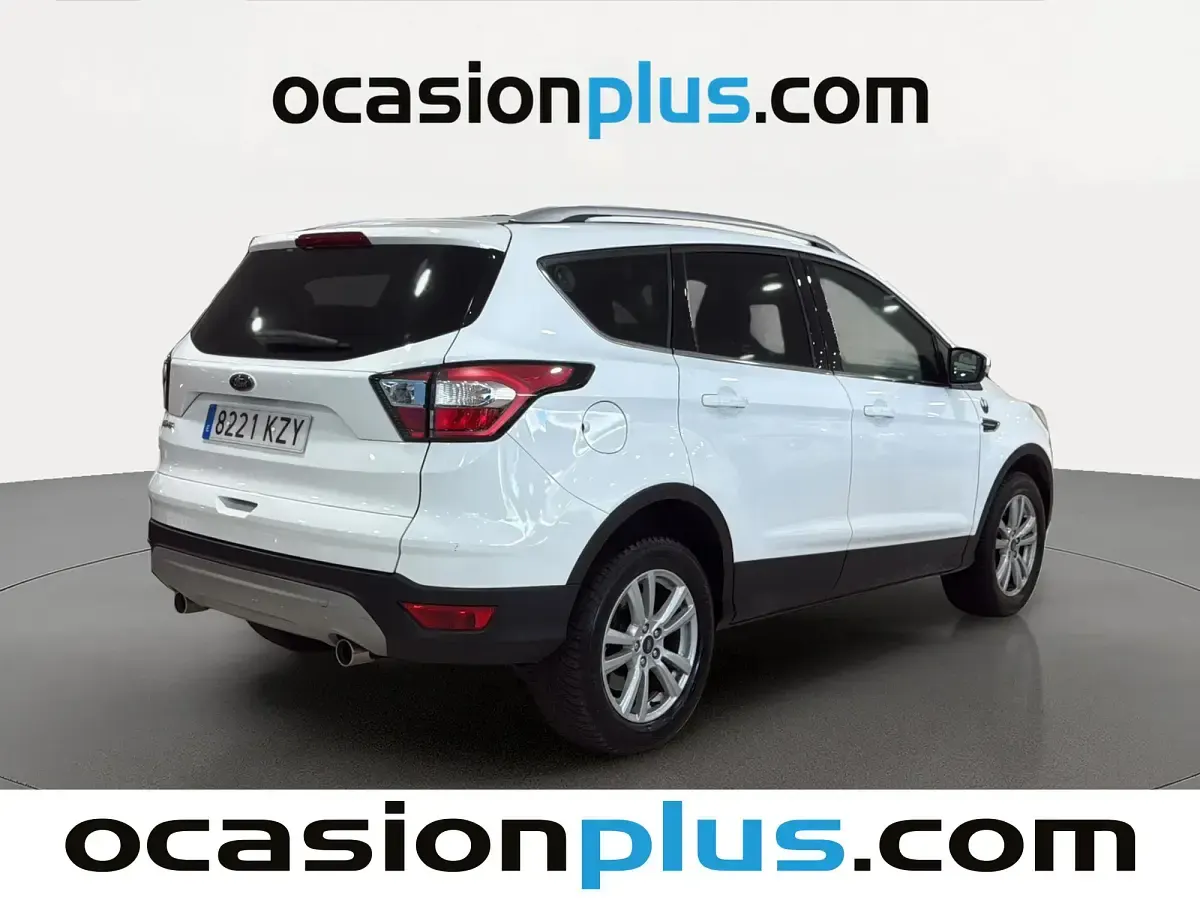 Usado Ford Kuga Trend+ 150 CV (110 kW) 2019 Blanco SUV