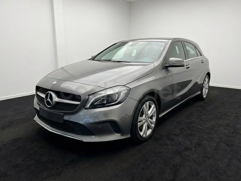 Usado Mercedes A200 136 CV (100 kW) 2017 Gris / plata Berlina