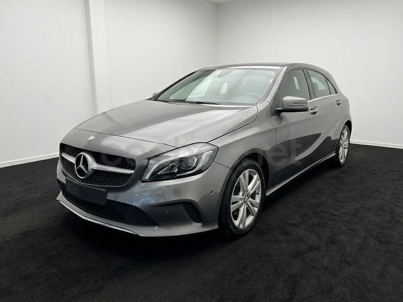 Gris / plata Usado 2017 Mercedes A200 Berlina | 16.990 € (Buen precio) - Imagen 1/4
