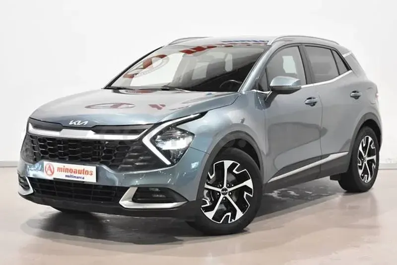 Usado Kia Sportage Style 136 CV (100 kW) 2022 Gris SUV