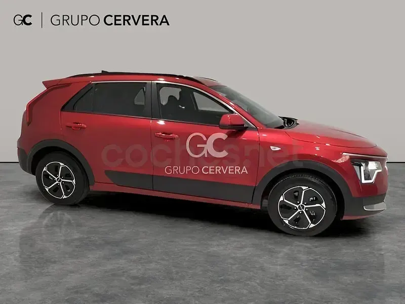 Usado Kia Niro 141 CV (103 kW) 2022 Rojo SUV