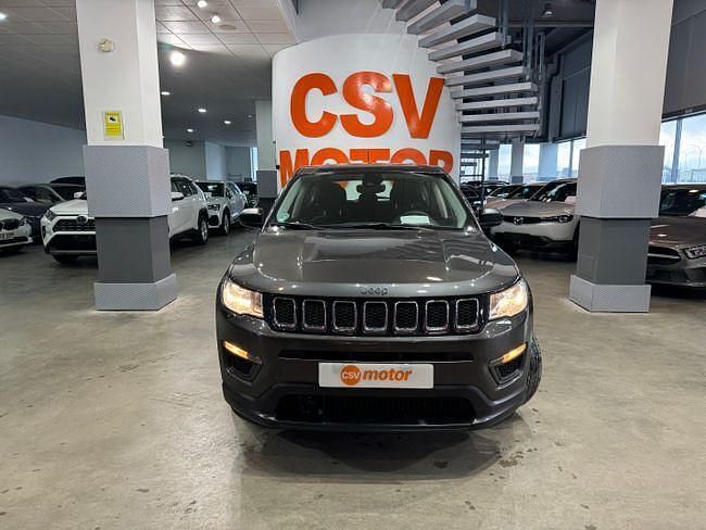 Usado Jeep Compass Limited 140 CV (102 kW) 2018 Gris SUV