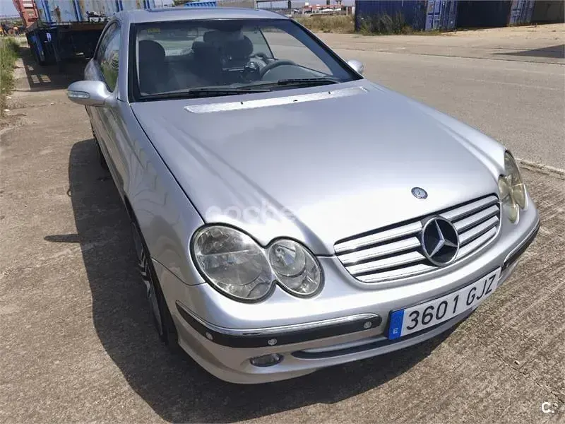 Usado Mercedes CLK270 Elegance 170 CV (125 kW) 2004 Gris / plata Coupe