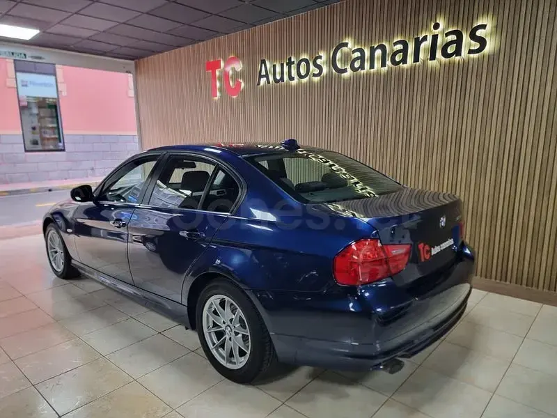 Usado BMW 318 143 CV (105 kW) 2009 Azul Familiar