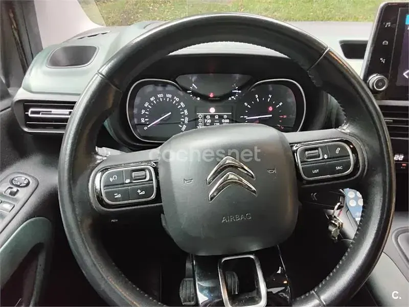 Usado Citroën Berlingo Feel 130 CV (95 kW) 2018 Negro Monovolumen