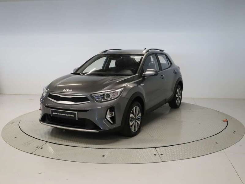 Gris Usado 2024 Kia Stonic SUV | 16.625 € (Precio justo) - Imagen 1/4