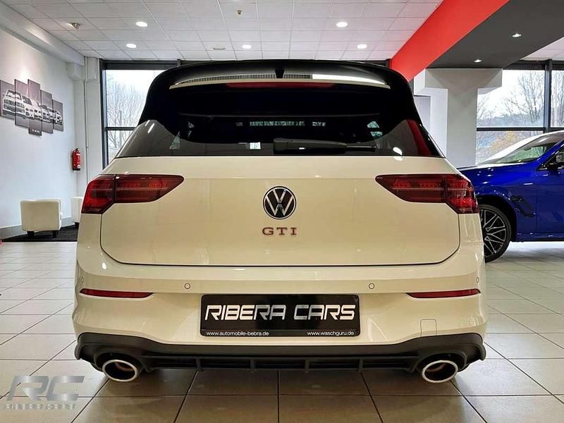 Usado VW Golf VIII GTI 301 CV (221 kW) 2023 Blanco Utilitario