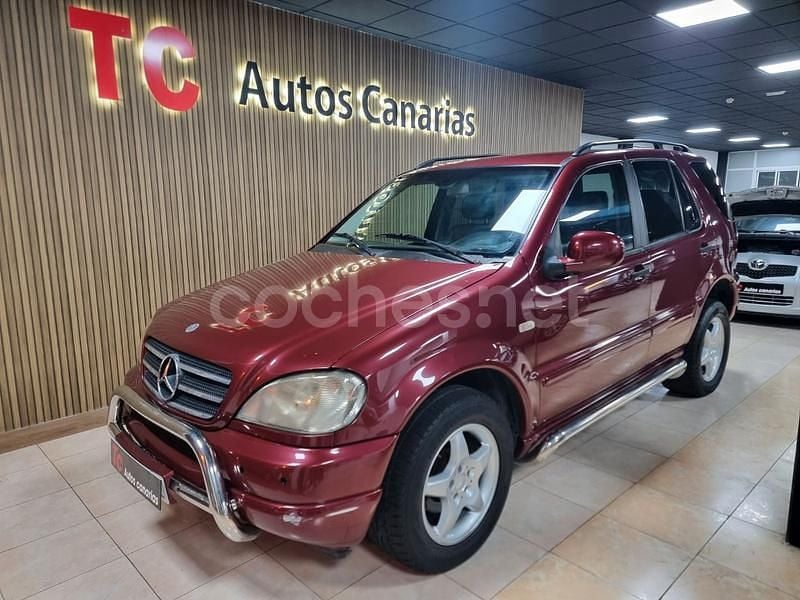 Granate Usado 2003 Mercedes ML270 SUV | 6990 € (Precio justo) - Imagen 1/4