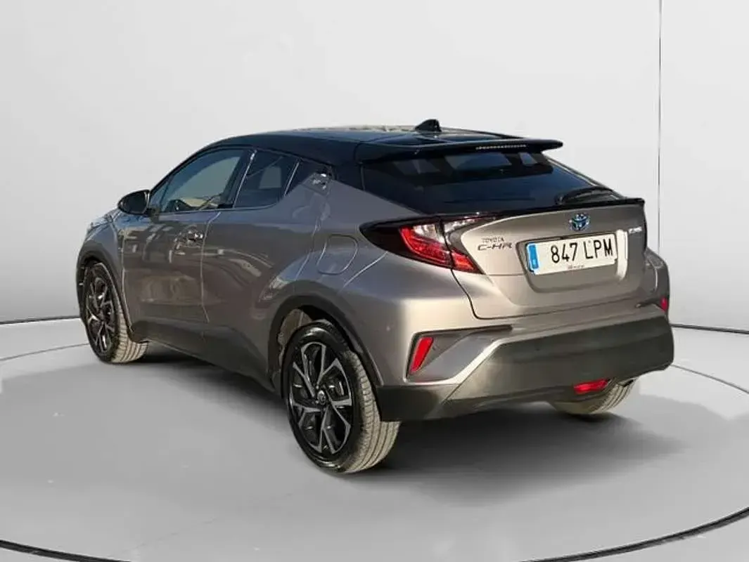 Usado Toyota C-HR Advance 122 CV (89 kW) 2021 Gris SUV