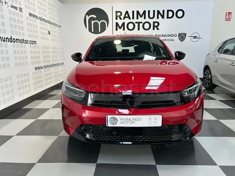 Nuevo Opel Corsa 100 CV (73 kW) 2025 Rojo Utilitario