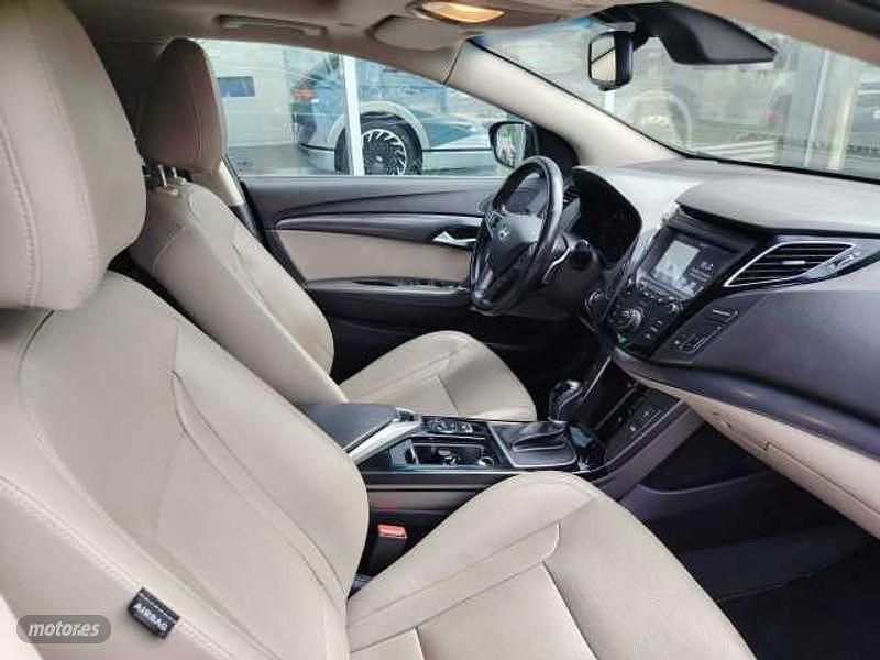 Usado Hyundai i40 Style 141 CV (103 kW) 2017 Negro Berlina