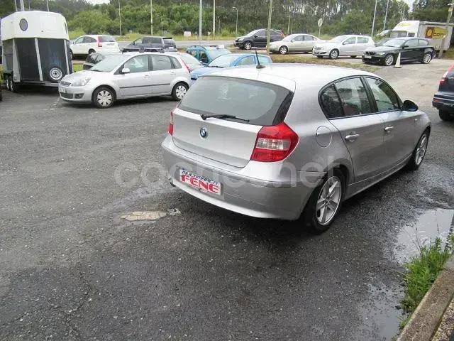 Usado BMW 118 122 CV (89 kW) 2007 Gris / plata Utilitario