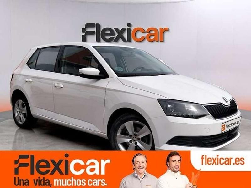 Usado Skoda Fabia Active 95 CV (69 kW) 2018 Blanco Utilitario