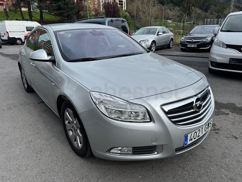 Usado Opel Insignia Edition 130 CV (95 kW) 2010 Gris / plata Berlina