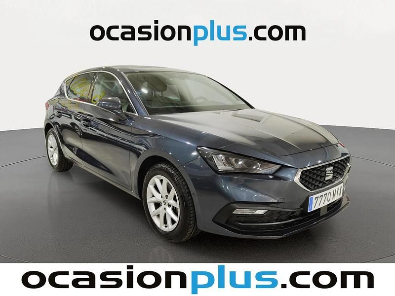 Usado Seat Leon Style 116 CV (85 kW) 2025 Gris Berlina