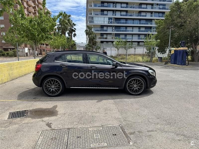Usado Mercedes GLA200 Urban 136 CV (100 kW) 2016 Negro SUV