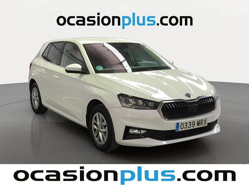Usado Skoda Fabia Selection 95 CV (69 kW) 2024 Blanco Berlina